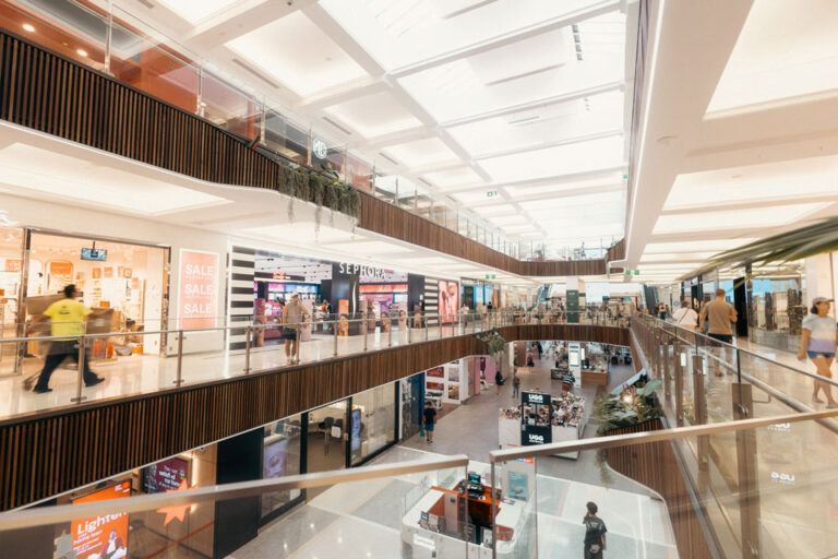 Indooroopilly Shopping Centre –The largest shopping centre in Brisbane’s western suburbs, featuring a vast selection of retail stores, dining options and entertainment facilities.